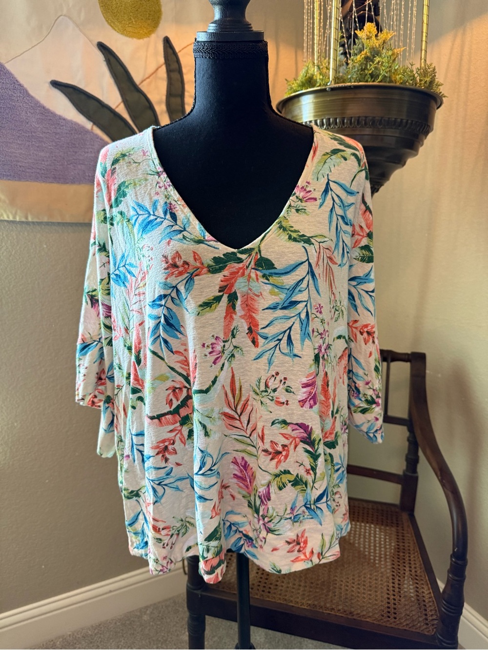 Lands End Floral V-Neck Women’s oversized floral Top